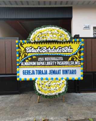 Papan Bunga Duka di Beringin Jaya